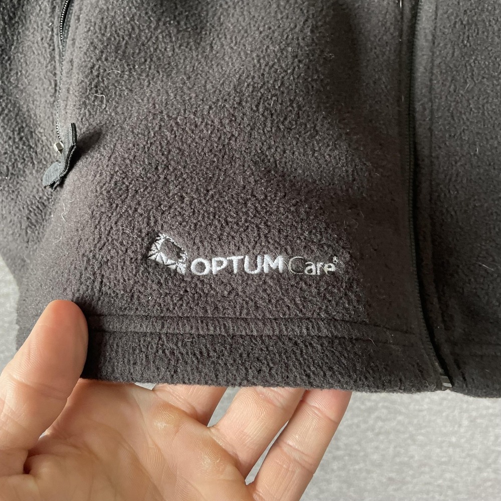 Patagonia Synchilla Vest Mens Large Black Fleece Full Zip OptumCare Logo - Picture 2 of 9